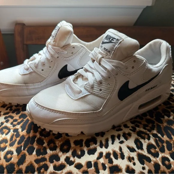 Nike | Shoes | Nike Air Max Cream And Black Sneakers | Poshmark display picture 3